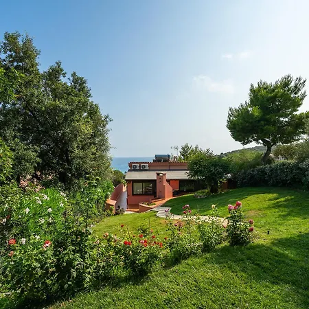 Kala Nostra Villa *